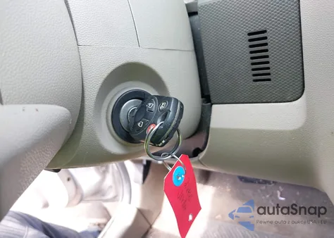 2010 Ford Escape Xlt from USA, damaged, VIN 1FMCU0D77AKB01921